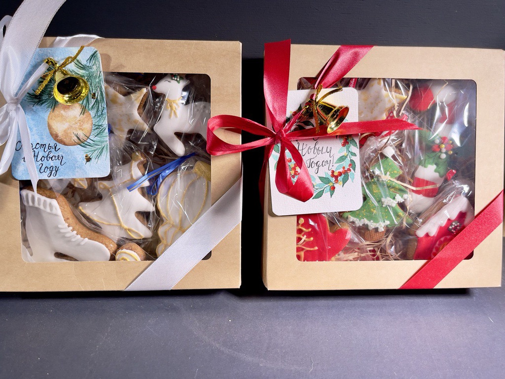 Набор пряников в коробке 20х20